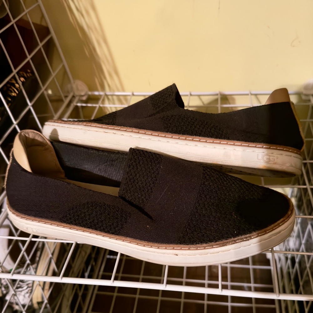 UGG black Casual Loafers, cream heel accent, 8.5